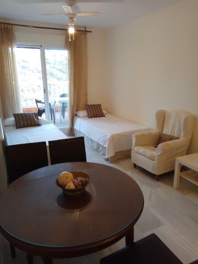 Precioso ático en Torre de Benagalbón a 20 metros del mar. Apartamento Exterior foto